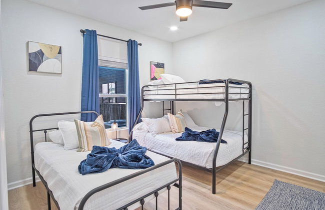 Perfect Spot to Relax 4br/3ba Near Dtown Hemisfair - Foto 19