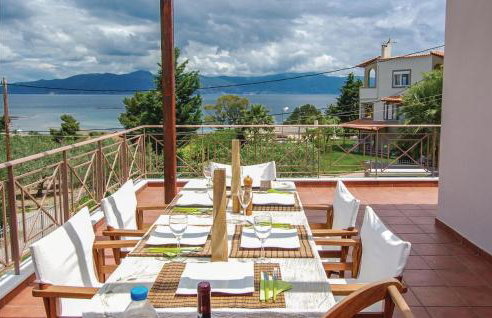 Two-Bedroom Holiday Home In Livanates - Foto 2