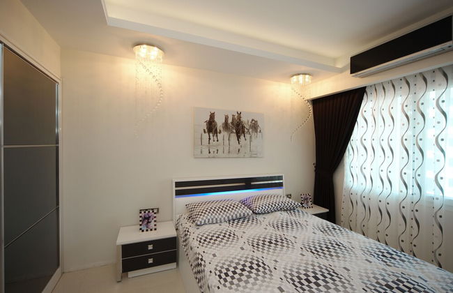 Moda Marine Apartments - Photo 7
