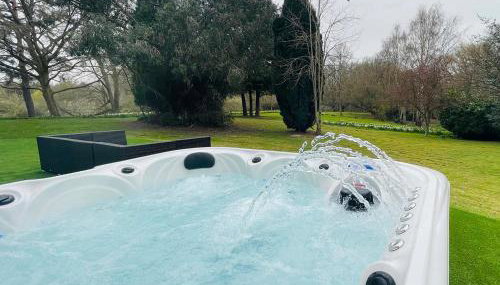 Warren Lodge - Photo 2