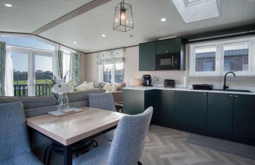 Bumblebee - 2 Bedroom Lodge - Manorbier - Foto 7