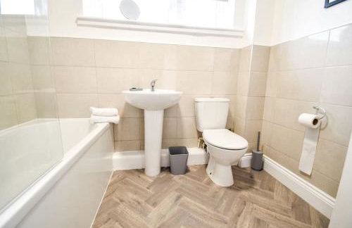 Woodcock House 3 Bedrooms Workstays UK - Photo 25