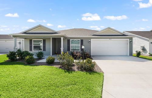 928 Z5 VILLAGE OF LAKE DENHAM by REMAX Premier - Foto 6