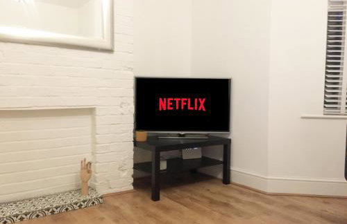 Bedford Rd Apartment Ideal for Hospital & Town Centre - Foto 9