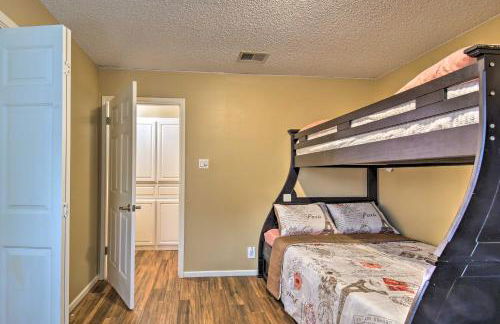 Family Retreat about 1 Mi to Hill Country Mile! - Foto 30