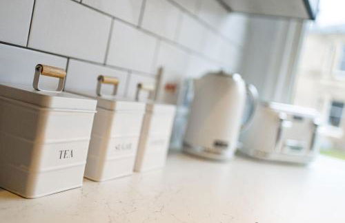 Serviced Apartment Near Glasgow Airport and Hospital with Free Parking Long Stays Available - Foto 26