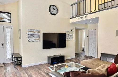 DT Reno - 4BR Home with Patio, BBQ Grill, Games Room - Foto 1