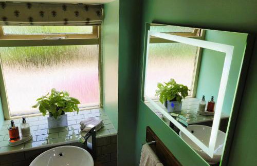 Bespoke Luxury Self Catering Dog Friendly Accommodation - Foto 26