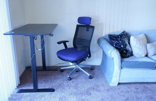 Peaceful Family Friendly 2BR 2BA Entire Apt Unit in Belmont Hill - Foto 6