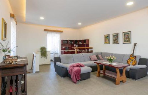 Lovely Home In Nedescina With Wifi - Foto 17