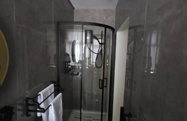 Deluxe 2BR Apartment Near City Center - Sleeps 6 - Foto 25