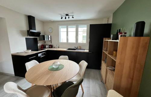 Maison rénovée haut de gamme de centre-ville - Photo 5