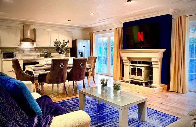 Beautiful Hot Tub Suite in Lytham St Annes - Foto 27