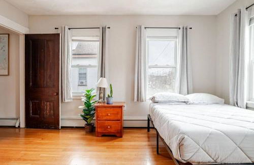 NEW! Family-Friendly Getaway -1 Mi to Dtwn Salem w Roof Deck & Tiki Bar - Foto 18