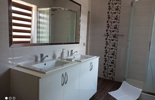 Dom Wakacyjny Gajówka z ogrodem i jacuzzi na wyłączność - Photo 17