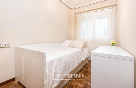 MyHouseSpain - Amplio y céntrico piso en Oviedo - Foto 11