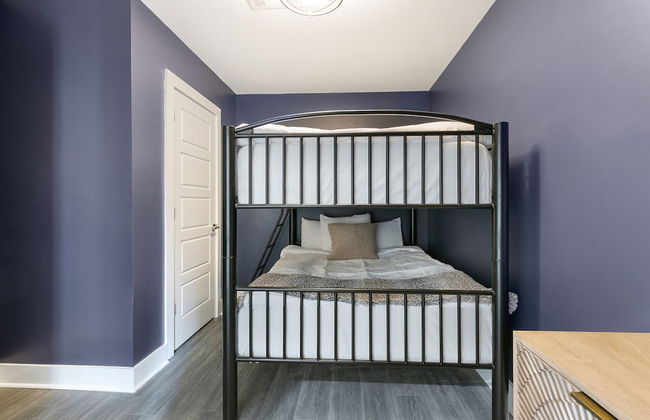 Modern Condos in California Building by Hosteeva - Foto 25