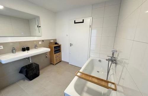 Modernes 2-Schlafzimmer Business EG Wohnung in Ehningen, IBM, Mercedes-Benz Sindelfingen, S-Bahn und A81 mit Parkplatz - Foto 7