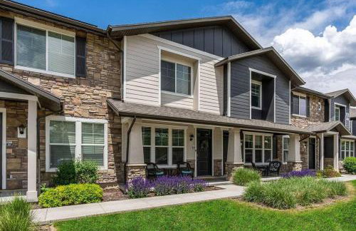 Spacious 2-Story, Pet&Fam Friendly, WFH, Gym&Pool - Foto 54