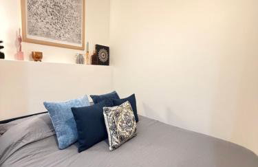 Studio one street away from the Marais! - Foto 1