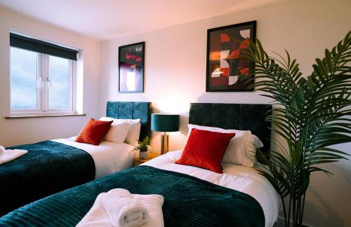 Moonlight Lodge - 4 bedroom Barn with Hot Tub! - Foto 58