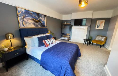 Very Large Central Property - Foto 3