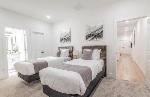 Luxury Haven near Dwtn, Med CTR, with Fast Free WiFi, Parking - Foto 24