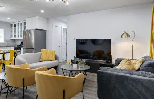 Upscale 3BR 2B Cozy Home with Pool & Grill - Foto 5