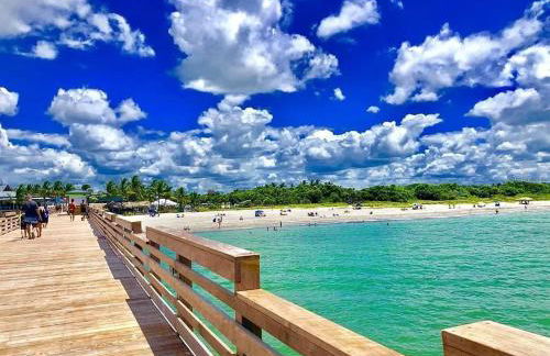 Heated pool with canal views - Foto 16