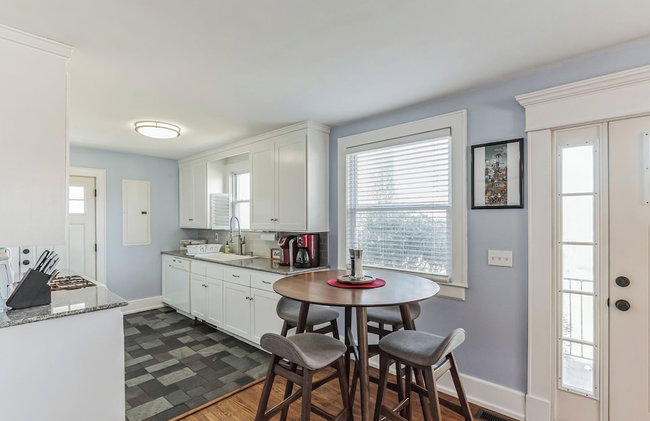 Bluebird Bungalow Chic Home, Quiet Neighborhood - Foto 11