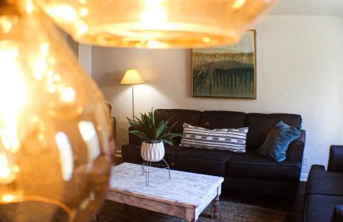 Newly Renovated 2-Bed near Downtown-North Shore - Foto 25