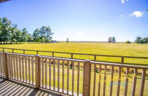 Five Waterings - Luxury Lodge - Romney Marsh, Kent - Photo 12