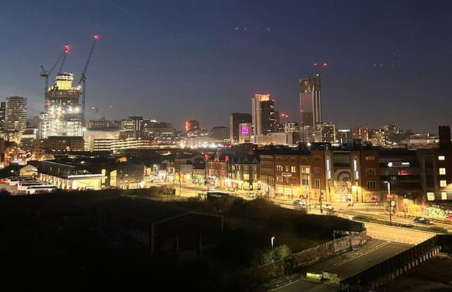 2br-sleeps4-citycentre-parking-rooftop - Foto 23