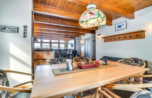 Lakefront New Hampshire Hideaway with Deck and Views - Foto 10