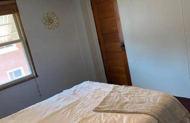 2-Bedroom Quincy Apt. with private parking & Wifi - Foto 8