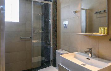 Marthina Luxury Living - Photo 38