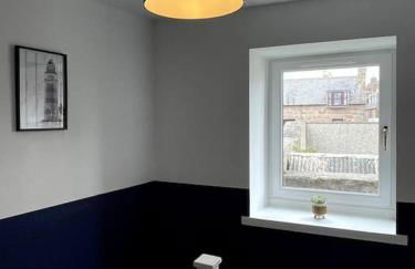 3 Bed House - Photo 10