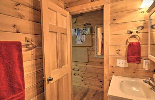 Smoky Mountain Cabin with Hot Tub and Views! - Foto 15