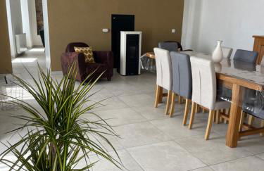 Gîte La Petite Renaudière - proche parc du Puy du F - Photo 3