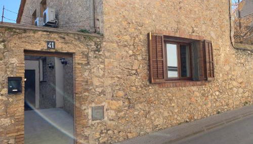 PINTOR MASSANET - Casa de piedra adaptada en LEscala - Foto 2