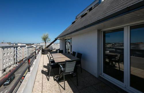 Appart de standing au centre-ville avec Vue Mer Terrasse et Garage - Foto 6