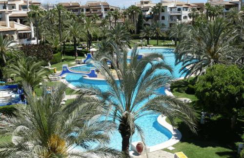 Comfortable Spacious Family House, Large Terrace and Garden, Beach and Bars - Photo 55