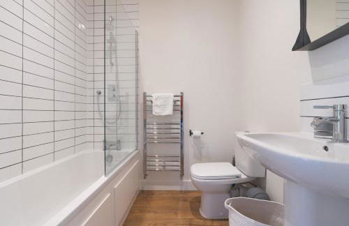 The Queen Stage - Photo 13