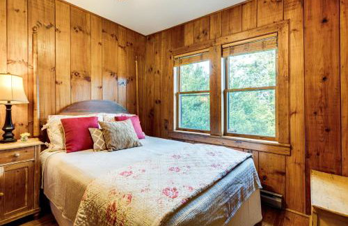Peaceful Hendersonville Cabin - Hot Tub & Fire Pit - Foto 21