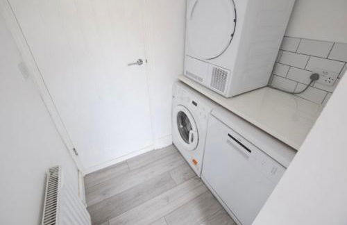 Coastal Corporate Stays - Foto 9