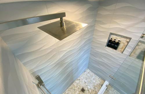 Cozy Coral Cottage with Tiki Hut, Mini Golf, Arcade and Grill - Foto 9