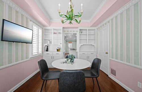 Spacious 5BR LA Villa with Pool Spa & Game Room - Foto 15