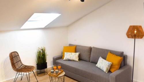 Holidays2Malaga Trinidad renovated 1 bedroom penthouse close to city center - Foto 3