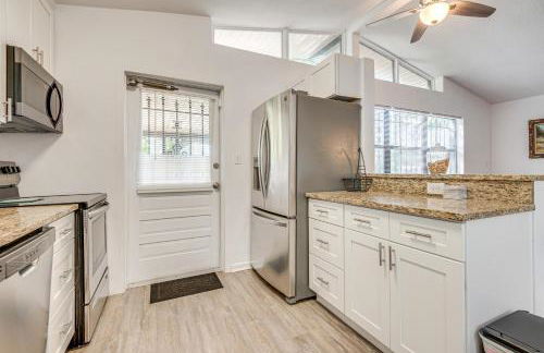 2 Mi to Cocoa Riverfront Park Home with Patio! - Foto 10