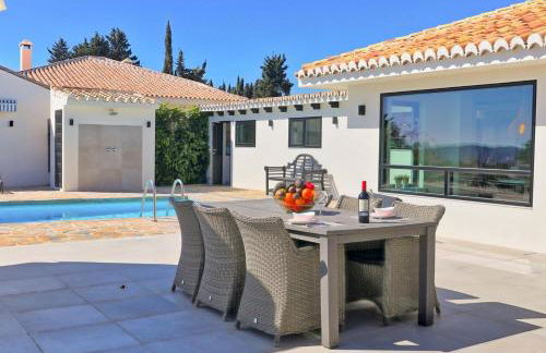 Amazing villa with panoramic views - Photo 3